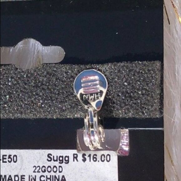 NAPIER Light Purple Oval Stamped Clips - Picture 5 of 7